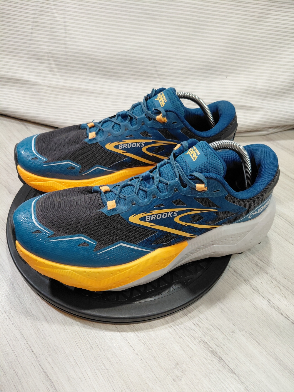 Brooks Men's Caldera 7 Trail Running Shoes - Blue Black Orange & Grey SIZE 11D